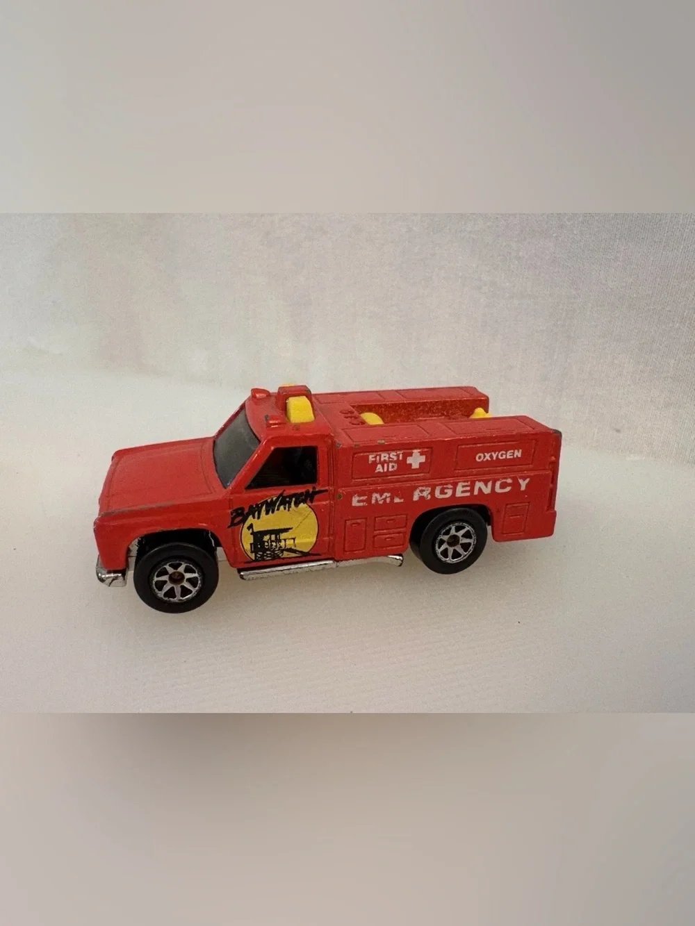 Lot Of 4 Die Cast Hot Wheels Emergency Vehicles Baywatch Paramedic Collectable
